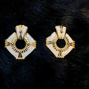 Vintage 80’s Doorknocker Earrings *posts not included*